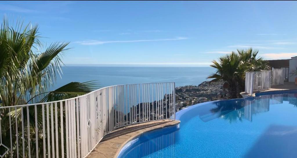 Panorama Luxury Suite Кумбре-дель-Соль Экстерьер фото